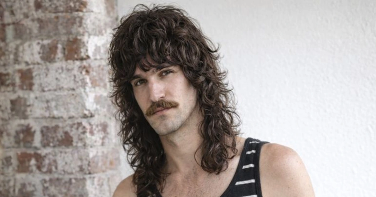 Long 70s Shaggy Men's Style